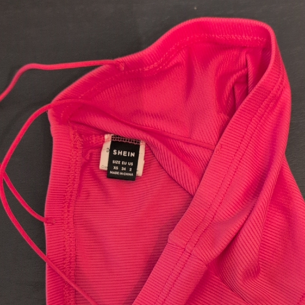 Pink Ribbed Crop Top - Picture 2 of 4